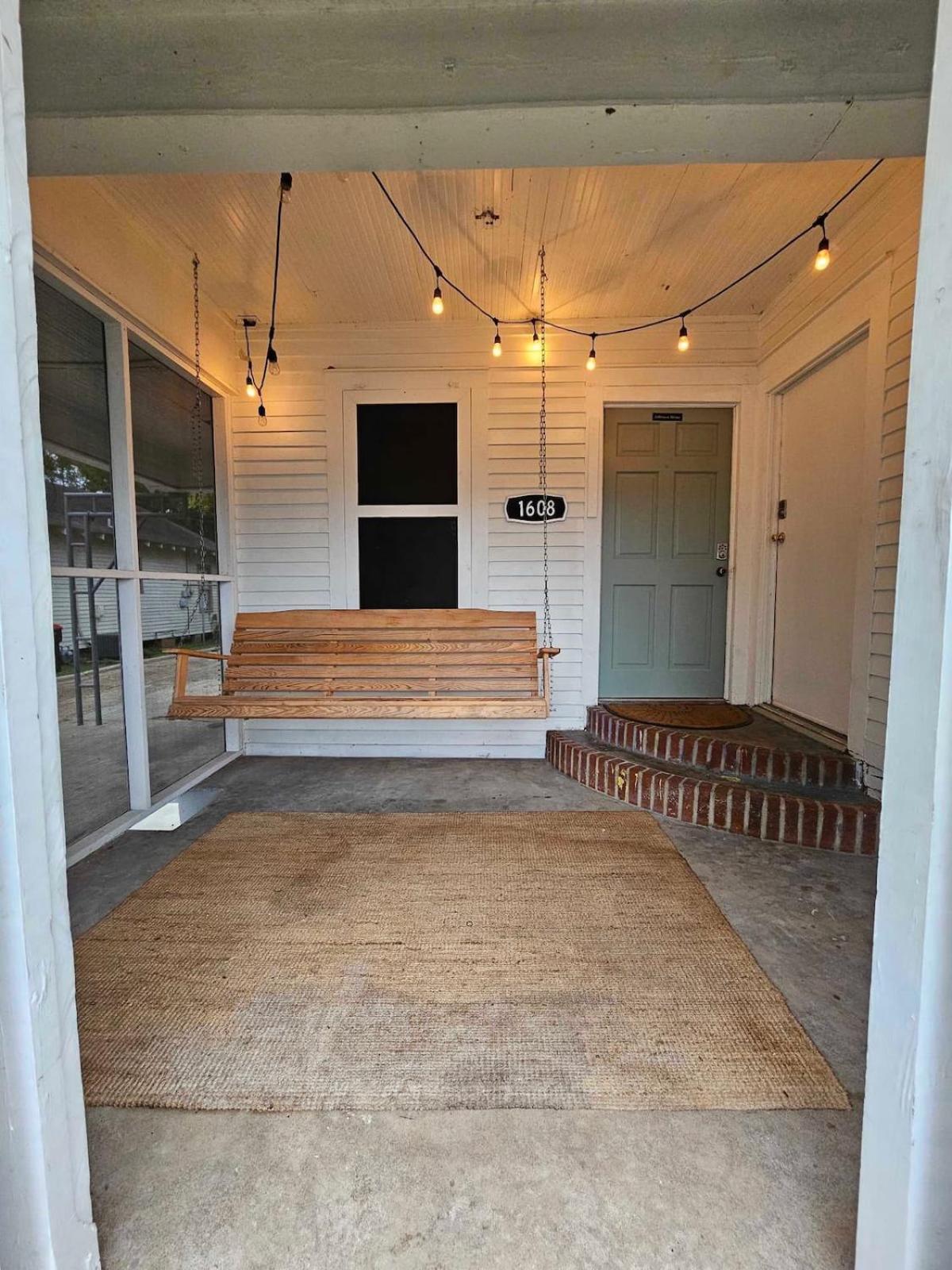 Spacious 4Br Retreat In The Heart Of Lafayette Kültér fotó